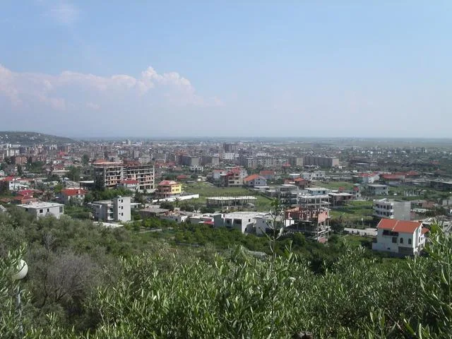 Foto de Lushnjë
