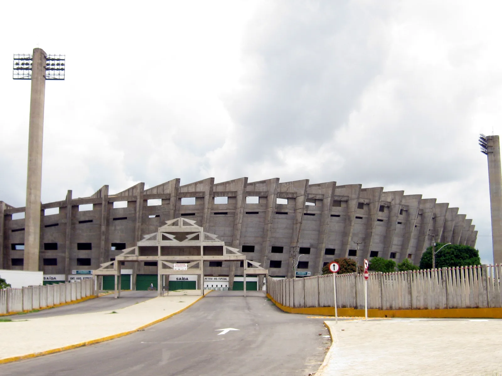 Foto de Estádio Governador Alberto Tavares Silva
