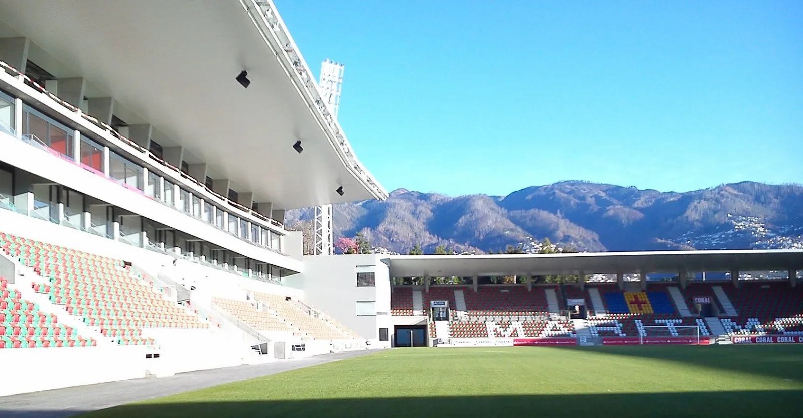 Foto de Estádio do Marítimo